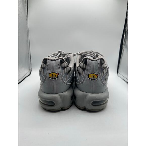 Nike Air Max Plus TN “Wolf Grey” size 9 men’s used - Picture 4 of 7